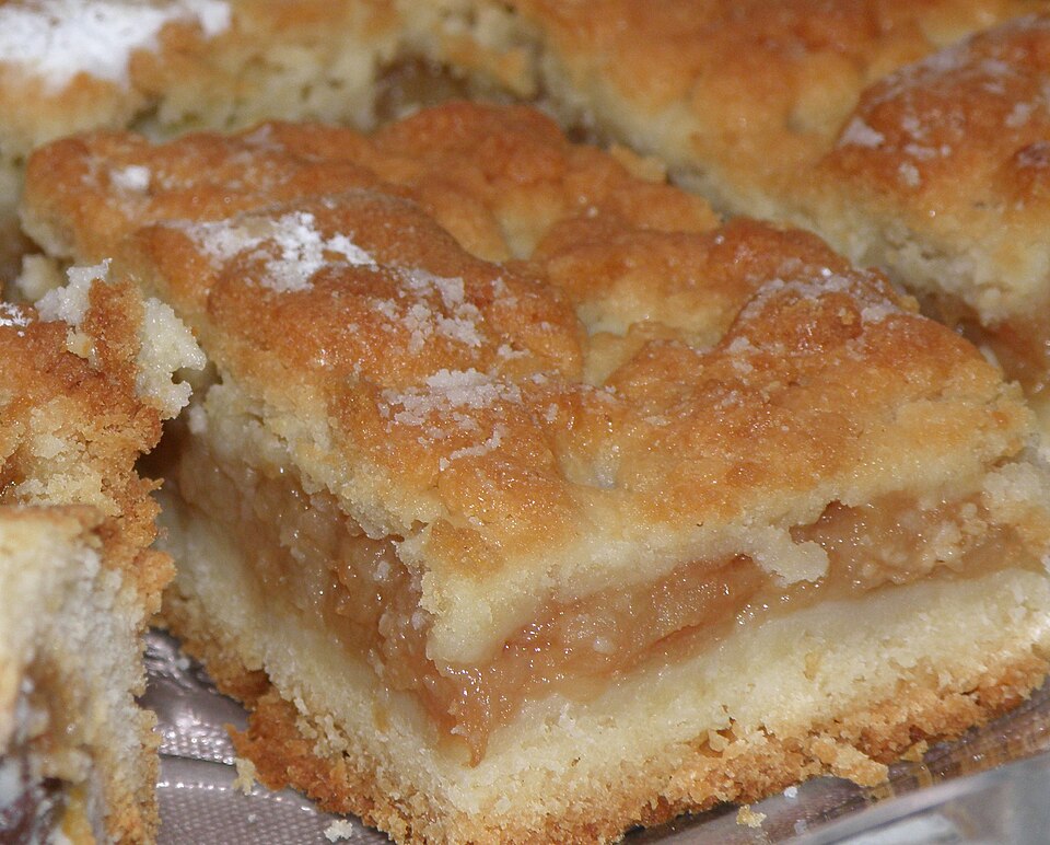 Постная шарлотка